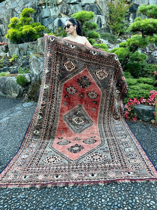 Persian Shiraz Rug, 7'11”x5'3”