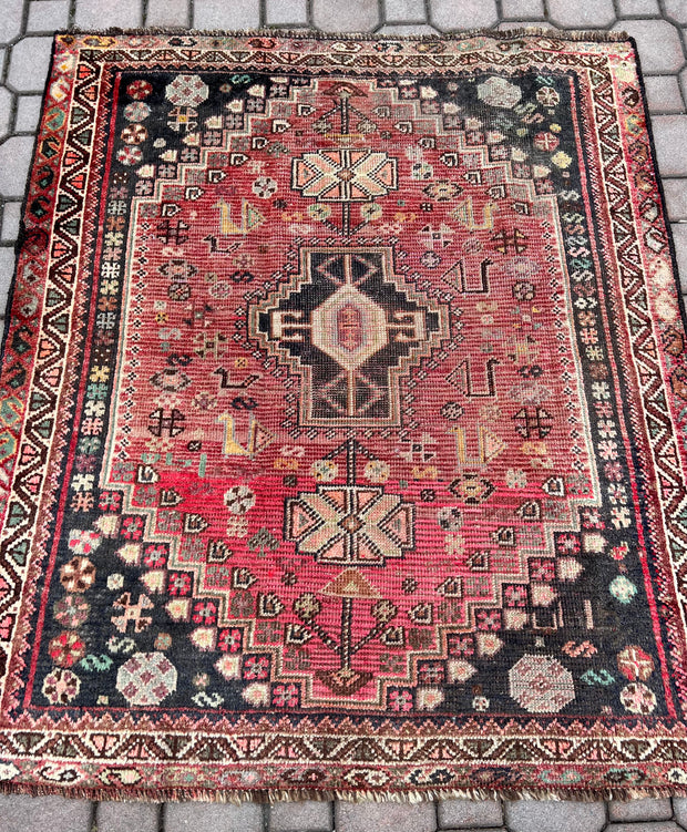Persian Shiraz Rug,4'4"x3'8”
