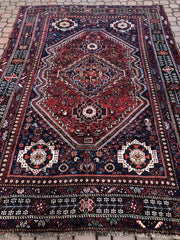 Persian Shiraz Rug, 9'3”x6'5”